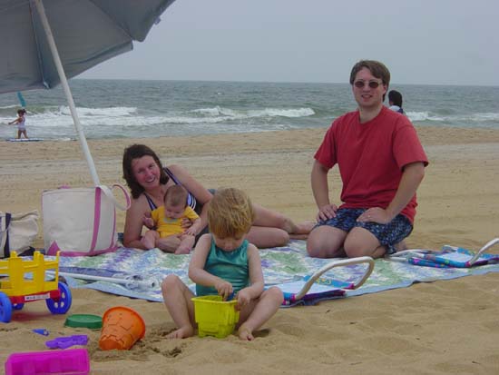 en-09-14-family-beach